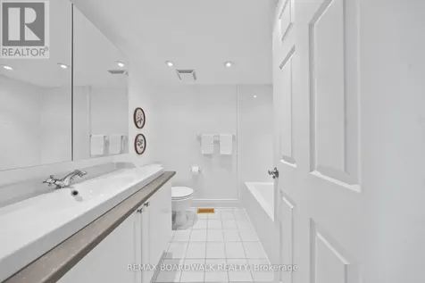 4 Harvey Street Ottawa ON K1S 5S4