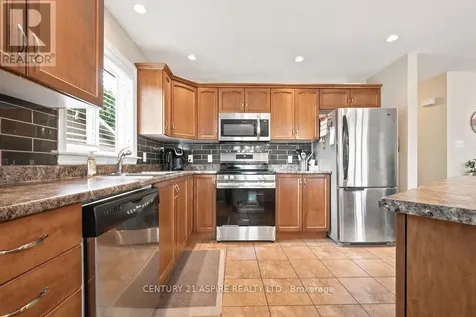 23 Boulder Creek Trail Petawawa ON K8H 0B2