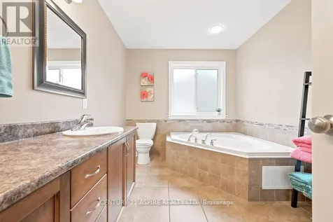 23 Boulder Creek Trail Petawawa ON K8H 0B2