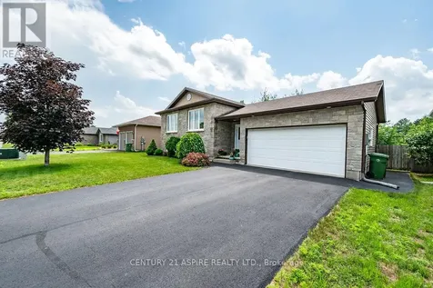 23 Boulder Creek Trail Petawawa ON K8H 0B2