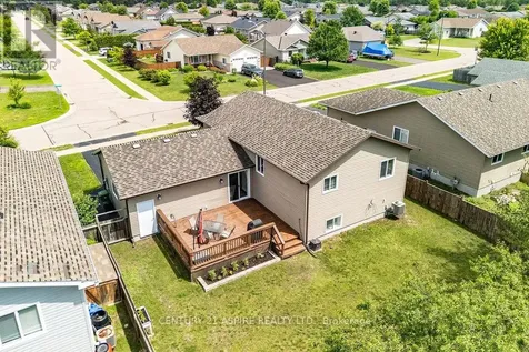 23 Boulder Creek Trail Petawawa ON K8H 0B2