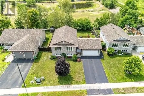 23 Boulder Creek Trail Petawawa ON K8H 0B2