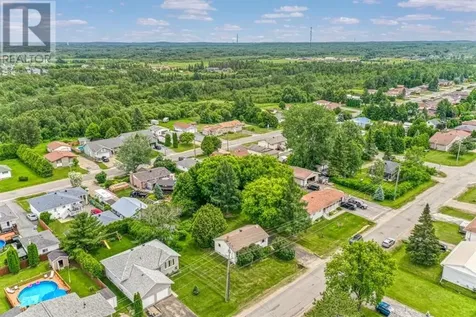 512 Monique Street Chelmsford ON P0M 1L0