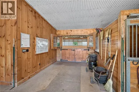 564 8th Concession Road East Carlisle ON L0P 1B0