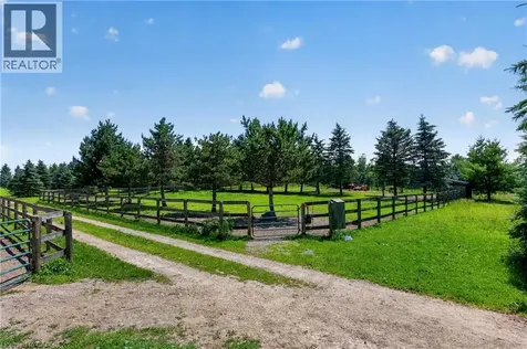 564 8th Concession Road East Carlisle ON L0P 1B0