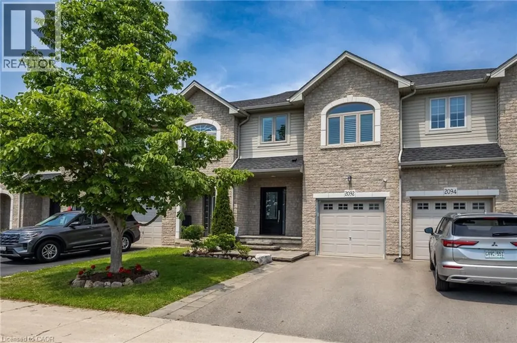 2092 English Crescent Burlington ON L7L 7B3