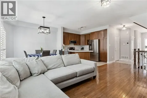 2092 English Crescent Burlington ON L7L 7B3