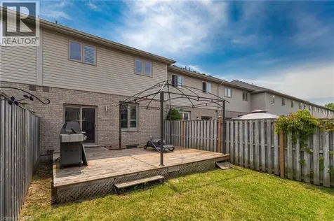 2092 English Crescent Burlington ON L7L 7B3