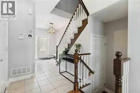 2092 English Crescent Burlington ON L7L 7B3