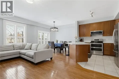 2092 English Crescent Burlington ON L7L 7B3