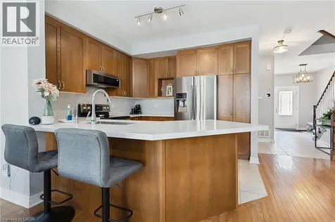 2092 English Crescent Burlington ON L7L 7B3