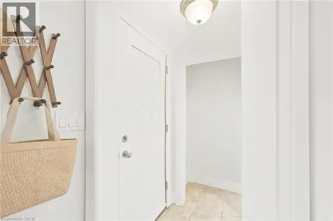 16 Carrington Court Ancaster ON L9G 1R1