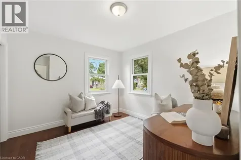 16 Carrington Court Ancaster ON L9G 1R1