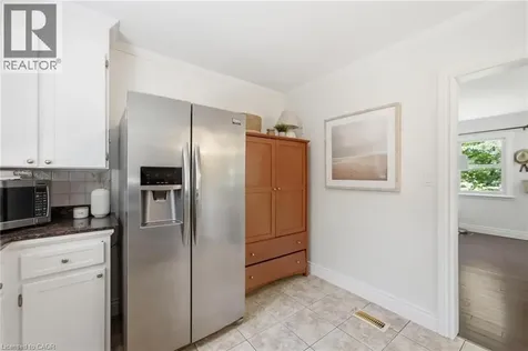 16 Carrington Court Ancaster ON L9G 1R1