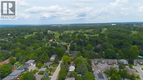 16 Carrington Court Ancaster ON L9G 1R1