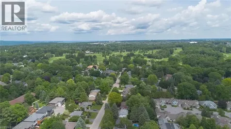 16 Carrington Court Ancaster ON L9G 1R1