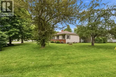 16 Carrington Court Ancaster ON L9G 1R1