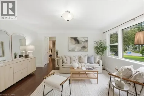 16 Carrington Court Ancaster ON L9G 1R1