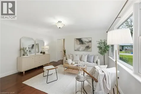 16 Carrington Court Ancaster ON L9G 1R1
