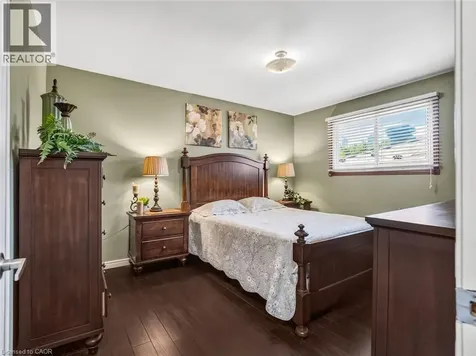 16 Juniper Drive Stoney Creek ON L8E 4C6