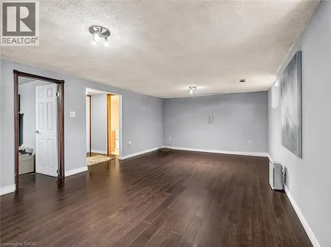 16 Juniper Drive Stoney Creek ON L8E 4C6