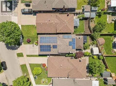 16 Juniper Drive Stoney Creek ON L8E 4C6
