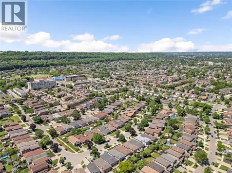 16 Juniper Drive Stoney Creek ON L8E 4C6