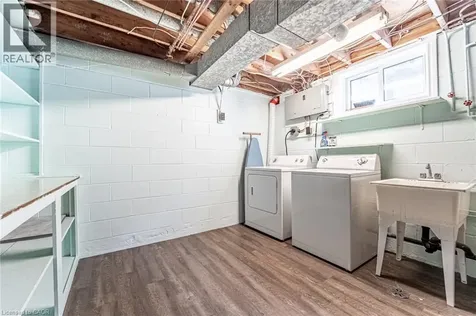 146 Welbourn Drive Hamilton ON L9A 3N4