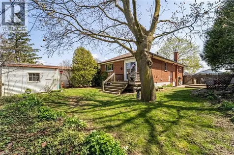 146 Welbourn Drive Hamilton ON L9A 3N4