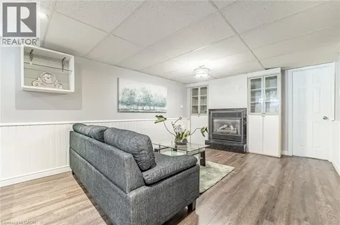 146 Welbourn Drive Hamilton ON L9A 3N4