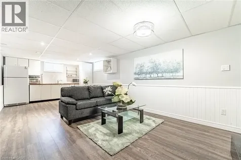 146 Welbourn Drive Hamilton ON L9A 3N4