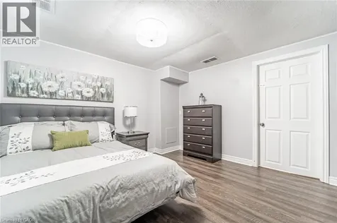 146 Welbourn Drive Hamilton ON L9A 3N4