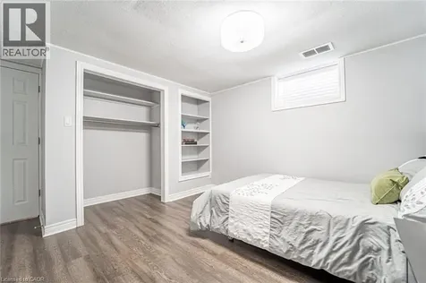 146 Welbourn Drive Hamilton ON L9A 3N4