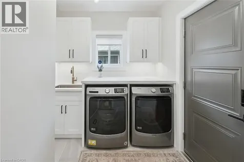 24 Watson Crescent Ayr ON N0B 1E0