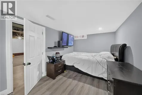 22 Edith Street St. Catharines ON L2S 2P7