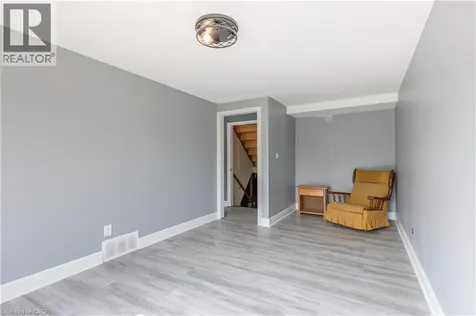 31 Canterbury Drive St. Catharines ON L2P 3M6