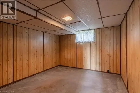 31 Canterbury Drive St. Catharines ON L2P 3M6