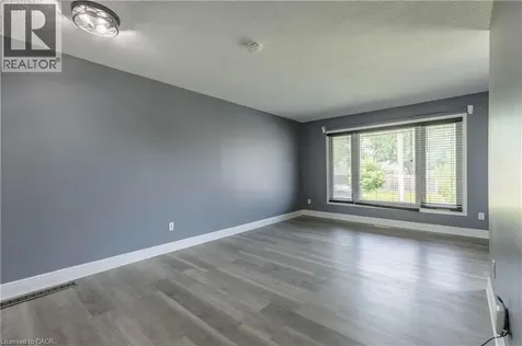 31 Canterbury Drive St. Catharines ON L2P 3M6