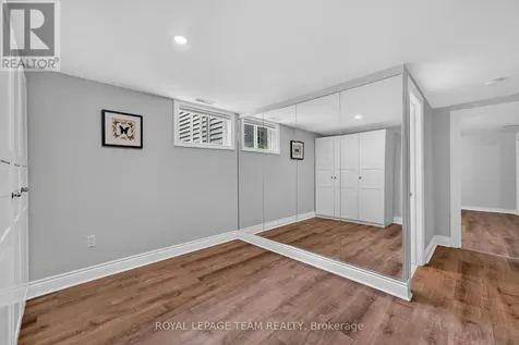 1144 Cline Crescent Ottawa ON K2C 2P2