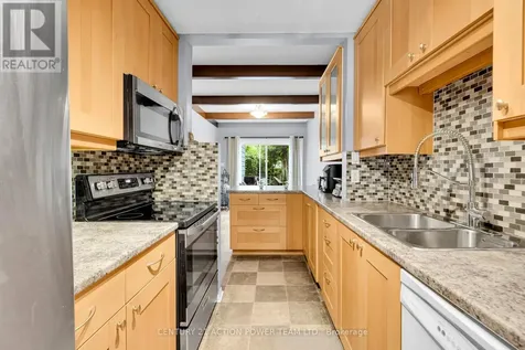 1299 Meadowlands Drive East Ottawa ON K2E 6K4