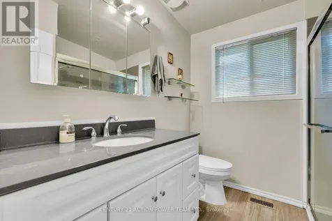 1299 Meadowlands Drive East Ottawa ON K2E 6K4