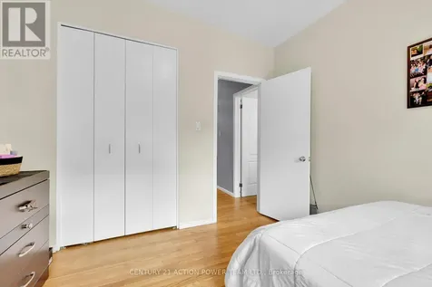 1299 Meadowlands Drive East Ottawa ON K2E 6K4