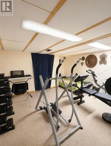 1299 Meadowlands Drive East Ottawa ON K2E 6K4