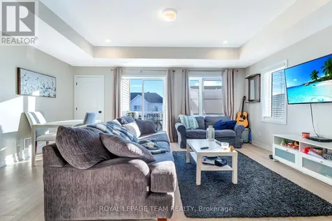 916 Parnian Private Ottawa ON K2J 7K6