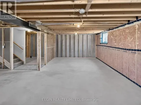 5 Columbus Court Central Elgin ON N5P 0E5