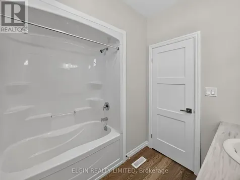 5 Columbus Court Central Elgin ON N5P 0E5