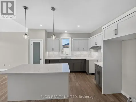 5 Columbus Court Central Elgin ON N5P 0E5