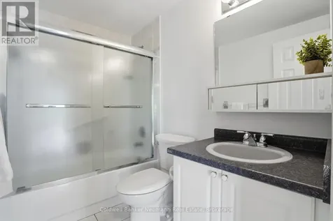 941 Gordon Street Guelph (kortright West) ON N1G 4R9