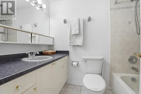 941 Gordon Street Guelph (kortright West) ON N1G 4R9