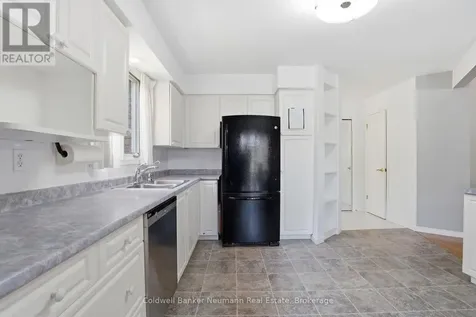 941 Gordon Street Guelph (kortright West) ON N1G 4R9